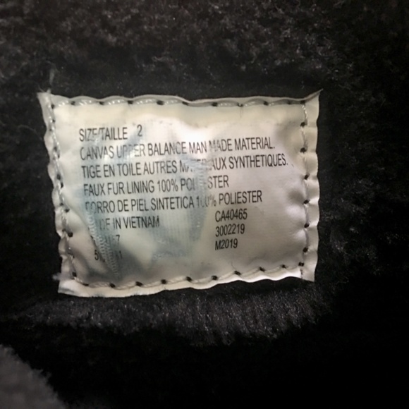 Children’s Place kid’s snow boots - Picture 4 of 7